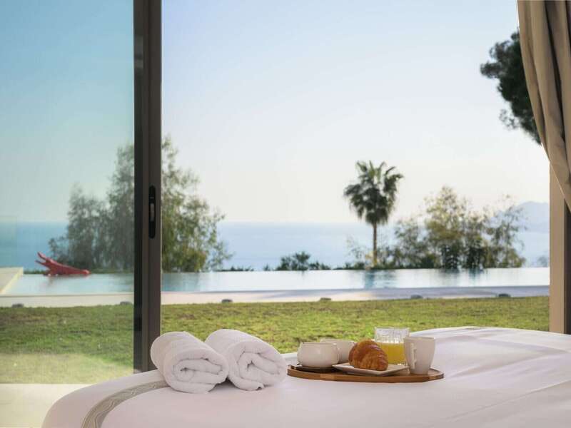 photo_villa_varela-_chmbre_2_grand_plan_petit_dej__-_copie_-_copie