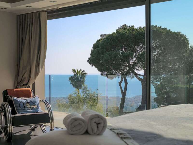 photo_villa_varela_chmabre_1_fauteuil_vue_mer__-_copie_-_copie